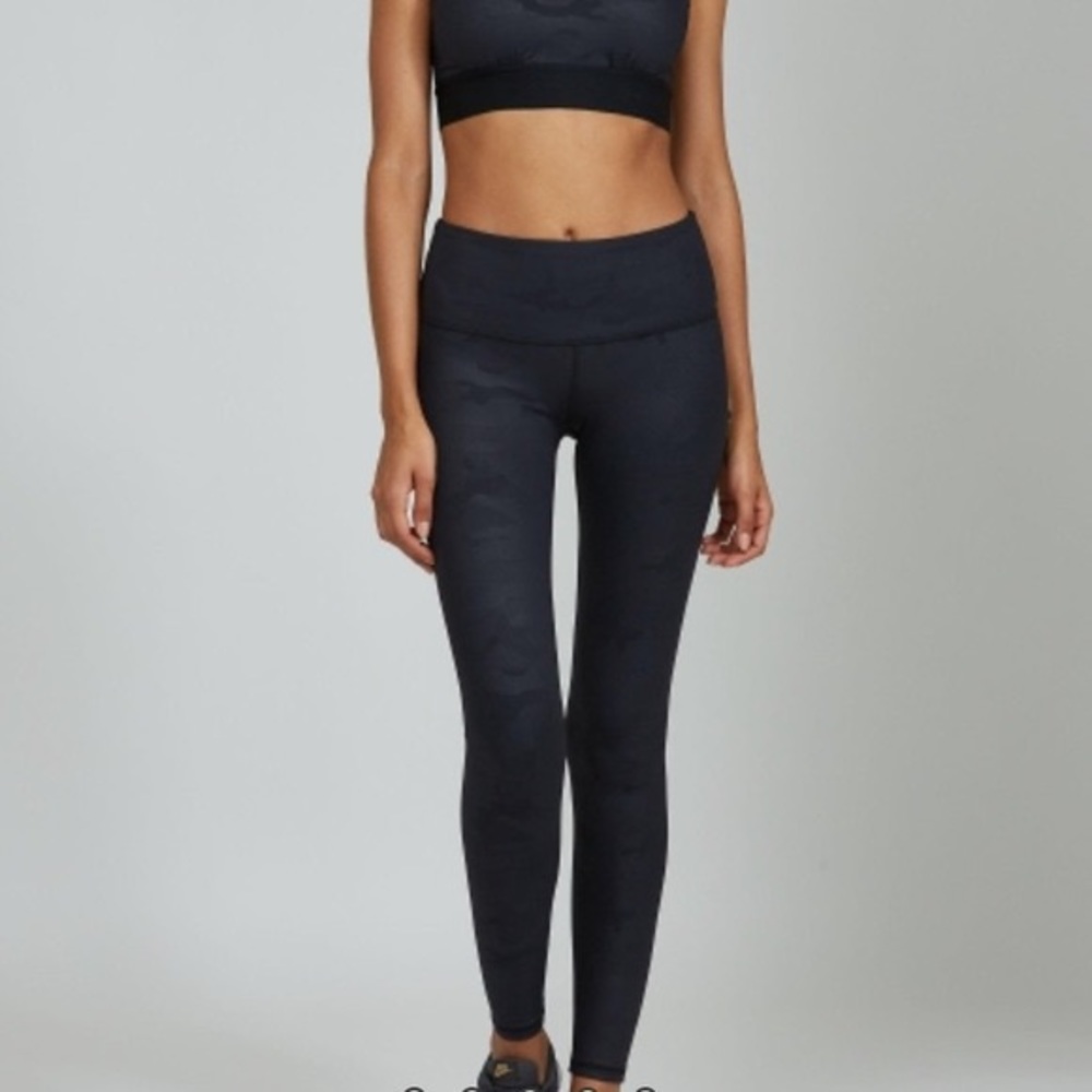 Noli vivid camo leggings